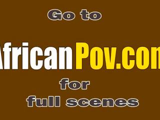 Täydellinen näköinen afrikkalainen hunaja nauttii rotujenvälinen x rated elokuva